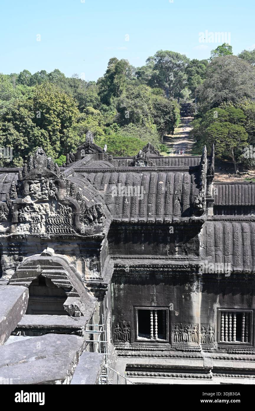 Esplorando le rovine di Angkor Wat, vicino a Siem Reap Foto Stock