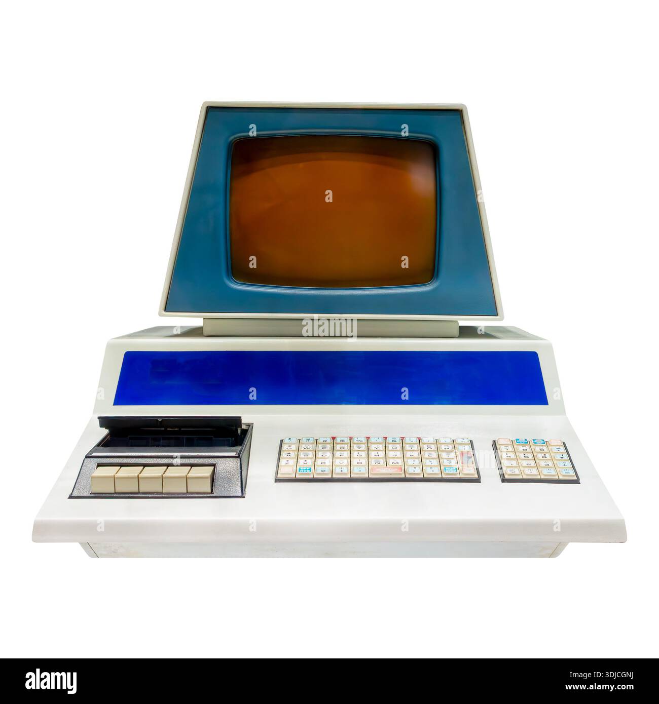 PC desktop vintage anni '80 con display crt color ambra isolato su sfondo bianco Foto Stock