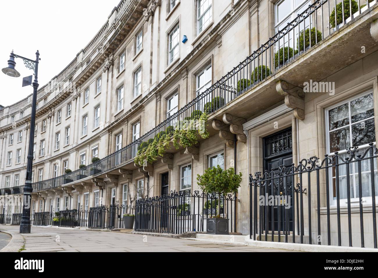Elegante architettura curva delle storiche case British Terrace Foto Stock