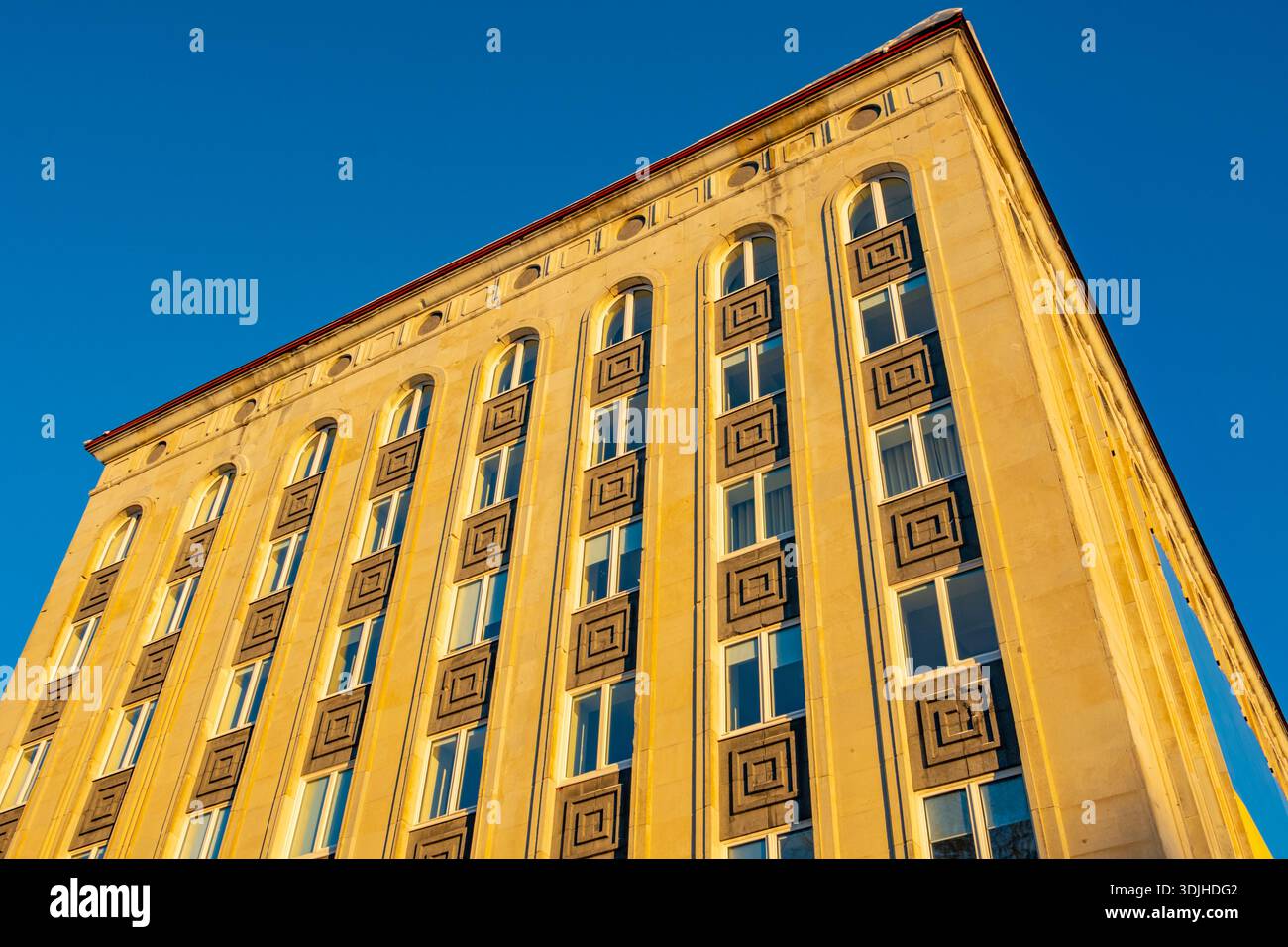 Luce nel tardo pomeriggio sull'edificio di Harju tn Tallinn, Estonia Foto Stock