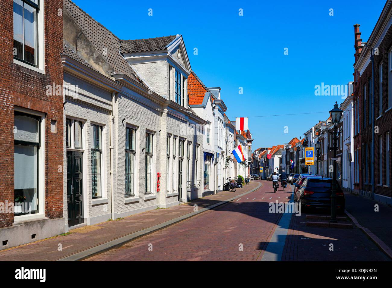 Strade affascinanti e architettura storica nella città fortificata di Brielle, Olanda meridionale, Paesi Bassi Foto Stock