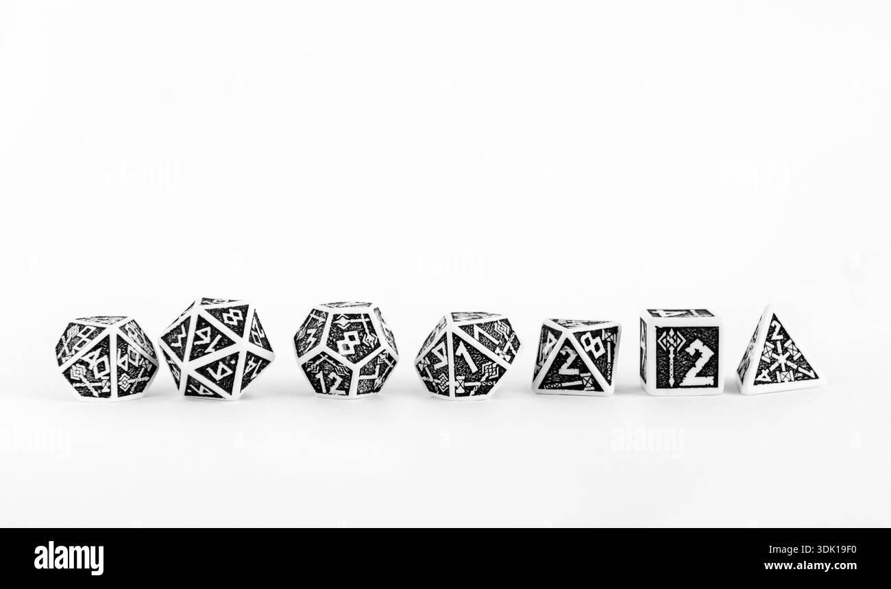 Dadi per giochi rpg, da tavolo o da tavolo. Foto Stock