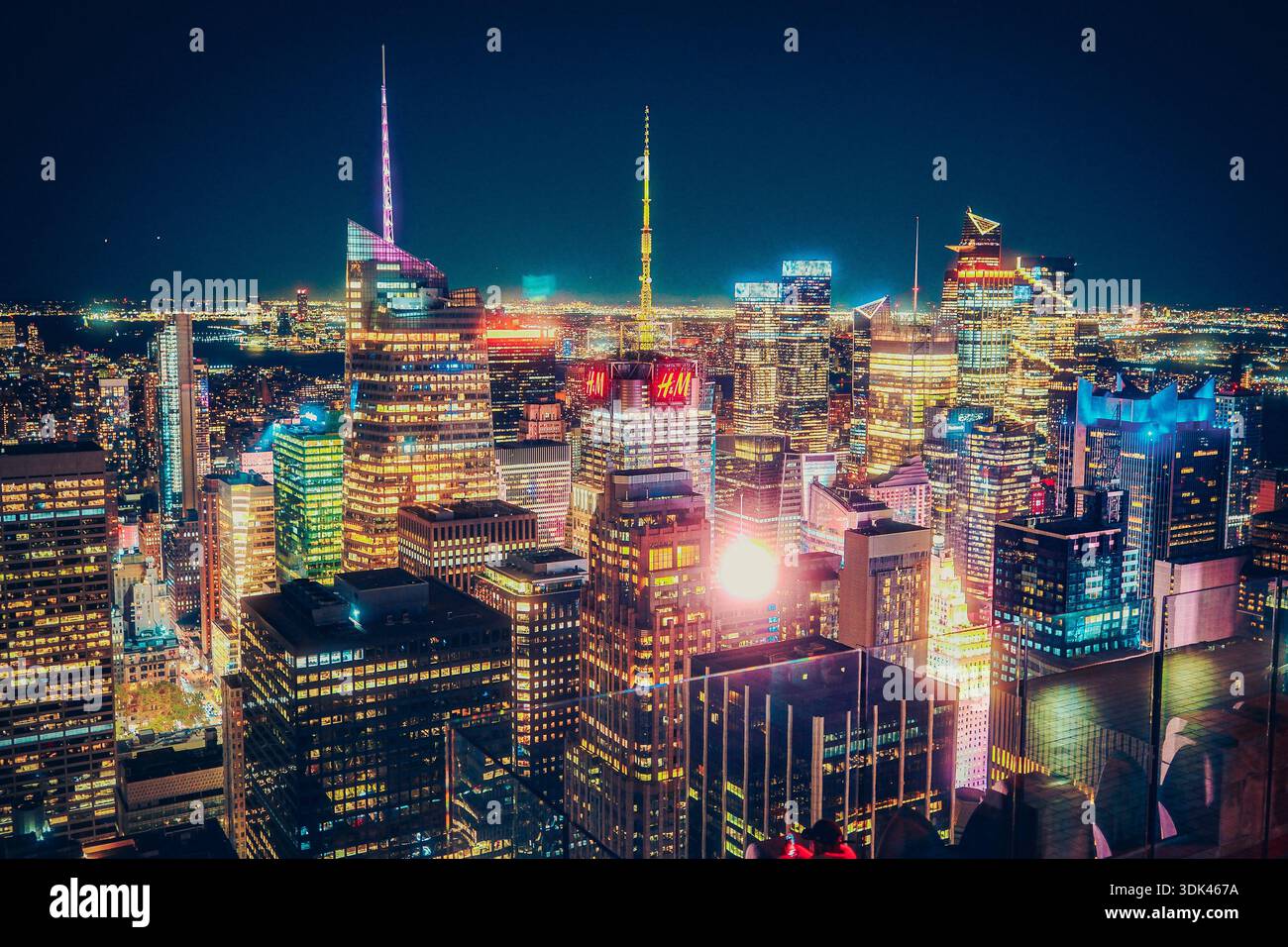 Vista notturna sulla città di New York. Foto Stock