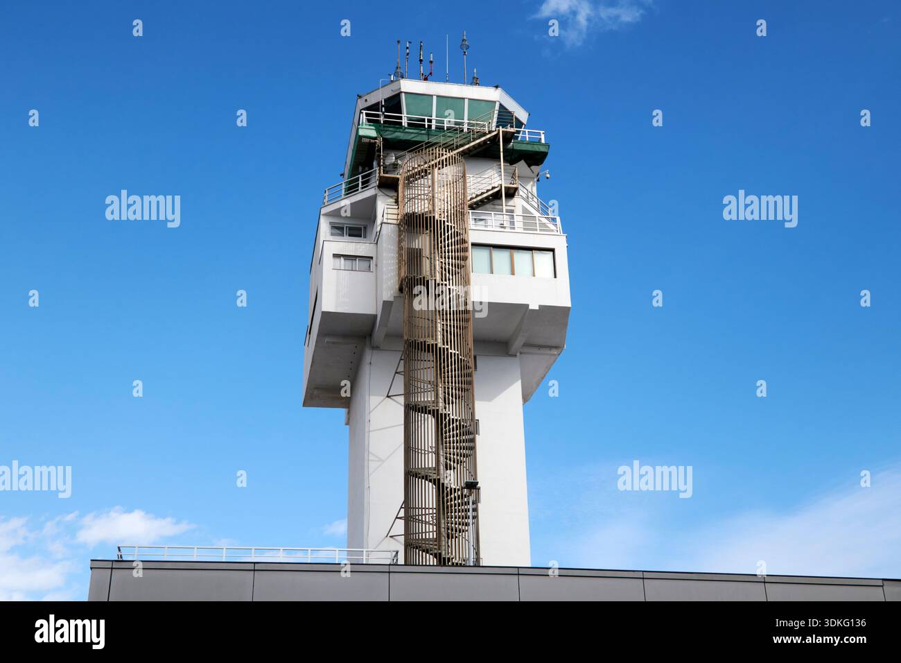 torre di controllo all'aeroporto sud di tenerife isole canarie spagna Foto Stock