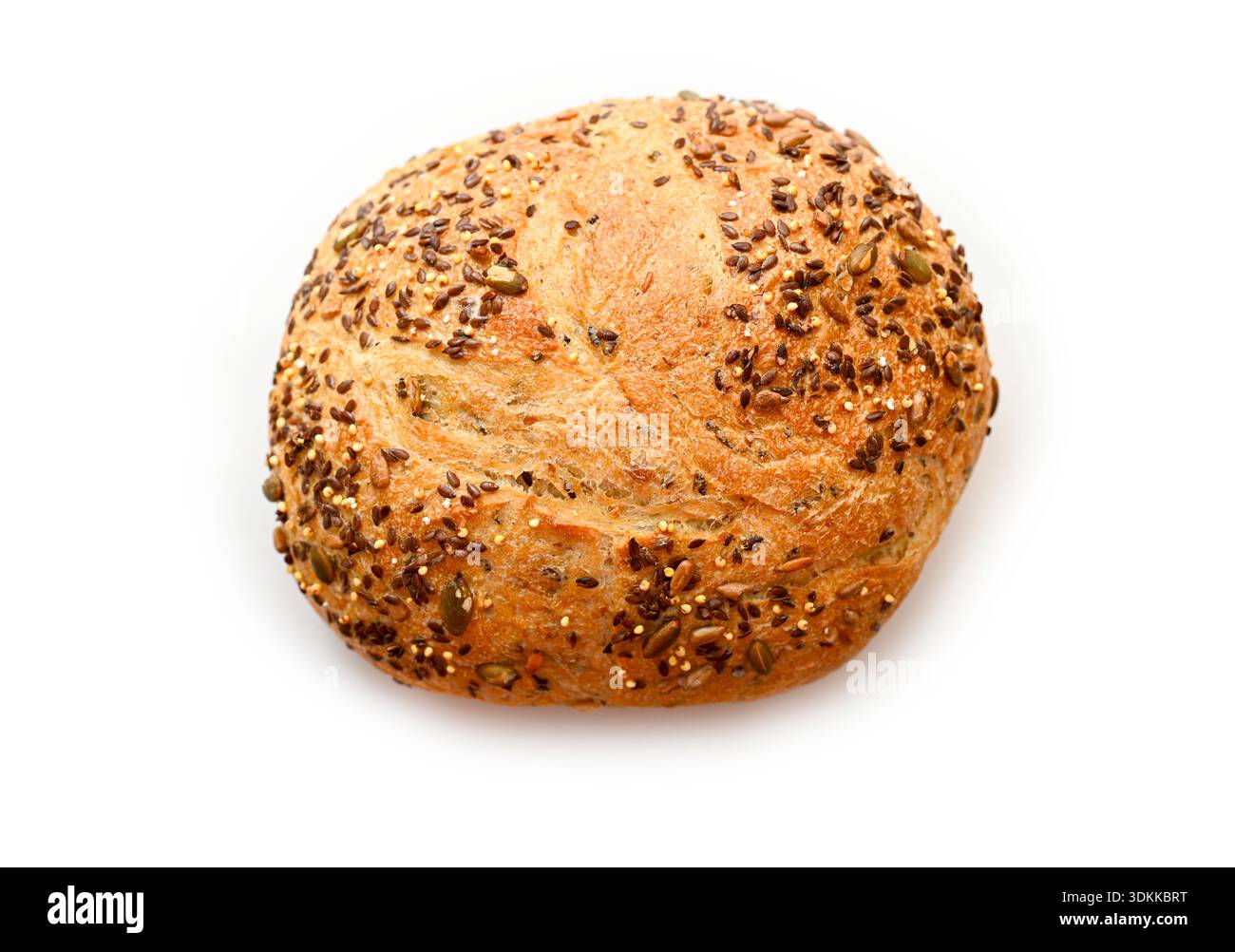 Pane intero con grani isolati su bianco, vista dall'alto Foto Stock