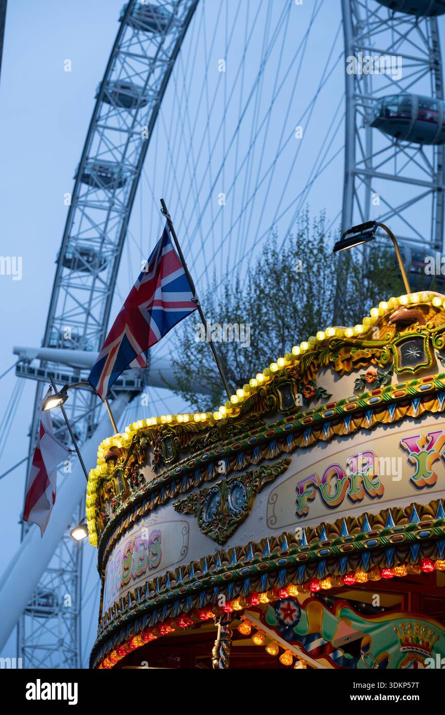 Luci e attrazioni nei Jubilee Gardens di Londra Foto Stock