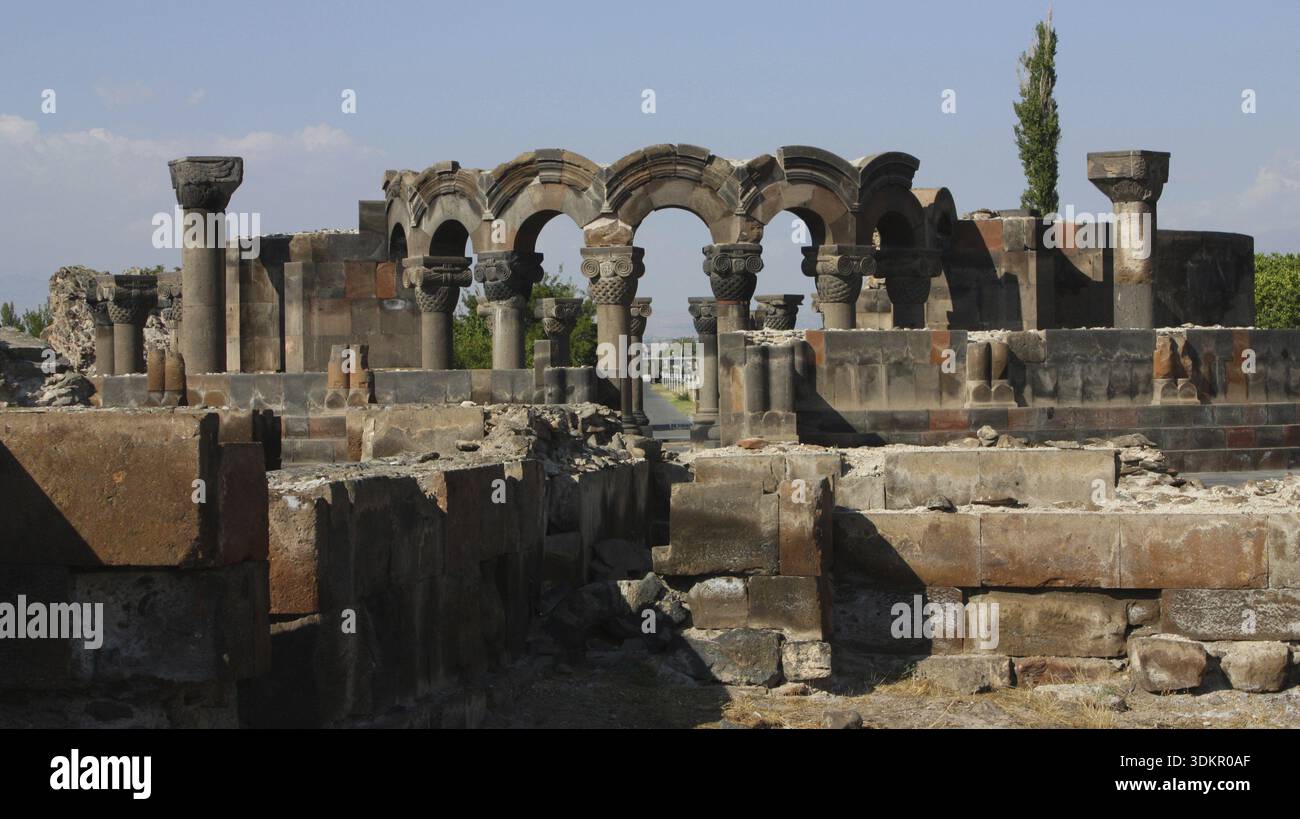 Rovine della cattedrale di Zvartnots del VII secolo in Armenia Foto Stock