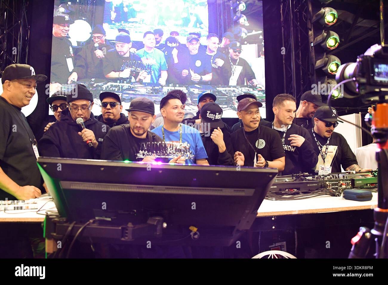 24 gennaio 2026, Anaheim, CA, Stati Uniti: Anaheim CA. 24 gennaio 2026. Il Winter NAMM Show di Anaheim è la worldâ più grande fiera musicâ settore in cui produttori, rivenditori, artisti e media si riuniscono per lanciare attrezzature, fare rete e partecipare a concerti e sessioni di formazione. più di 4.000 marchi e più di 90â paesi hanno rappresentato negli ultimi anni, lanciando nuovi strumenti, apparecchiature audio proâ e prodotti tecnologici musicâ. (Immagine di credito: © Dave Safley/ZUMA Press Wire) SOLO PER USO EDITORIALE! Non per USO commerciale! Foto Stock