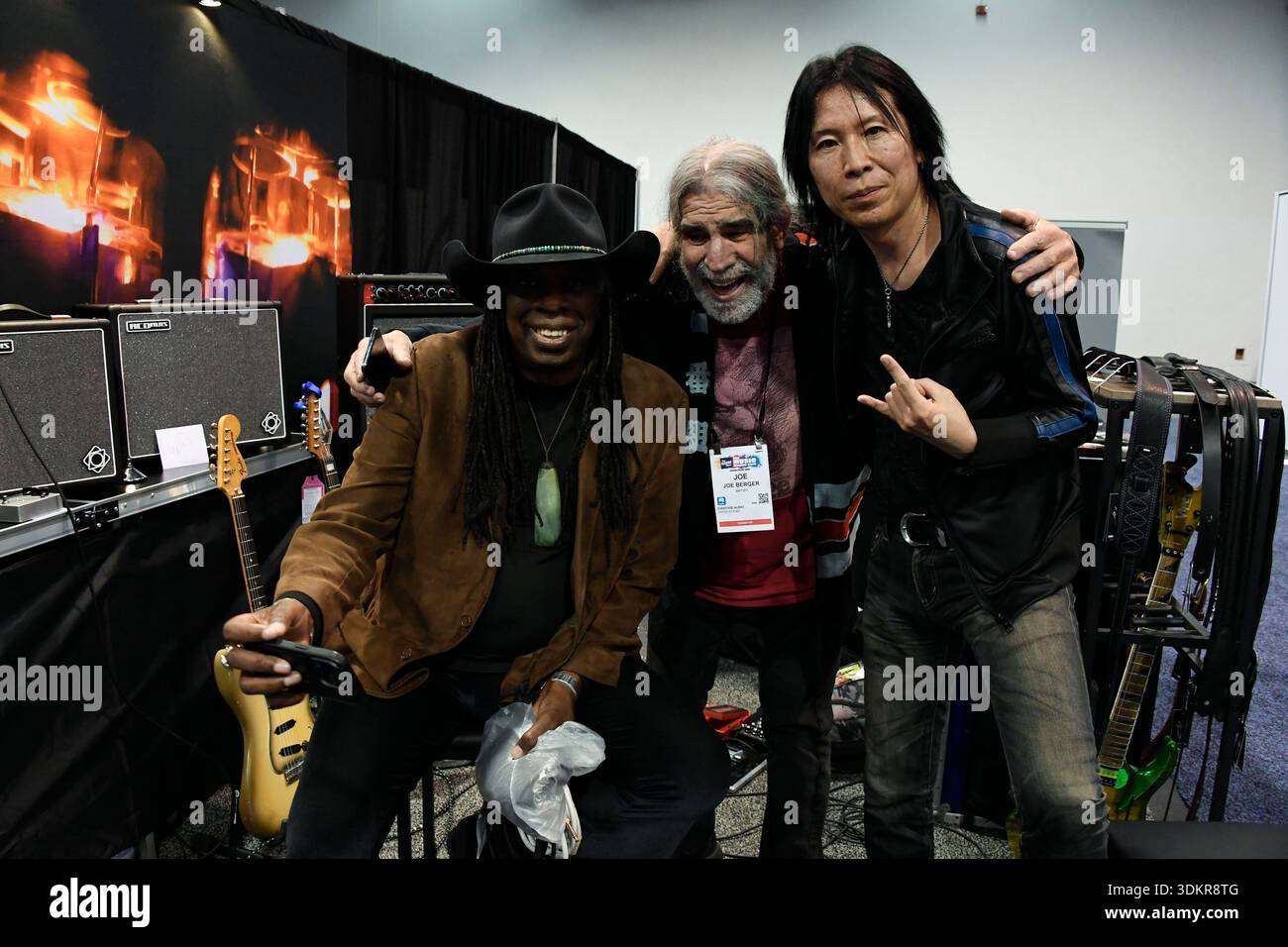 24 gennaio 2026, Anaheim, CA, Stati Uniti: Anaheim CA. 24 gennaio 2026. Il Winter NAMM Show di Anaheim è la worldâ più grande fiera musicâ settore in cui produttori, rivenditori, artisti e media si riuniscono per lanciare attrezzature, fare rete e partecipare a concerti e sessioni di formazione. più di 4.000 marchi e più di 90â paesi hanno rappresentato negli ultimi anni, lanciando nuovi strumenti, apparecchiature audio proâ e prodotti tecnologici musicâ. (Immagine di credito: © Dave Safley/ZUMA Press Wire) SOLO PER USO EDITORIALE! Non per USO commerciale! Foto Stock