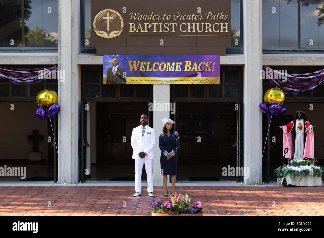 Sterling K. Brown e Regina Hall interpretano Lee-Curtis e Trinitie ChildsHonk per Jesus. Salva la tua anima. (2022) *Filmstill - solo per uso editoriale* vedere S. Foto Stock