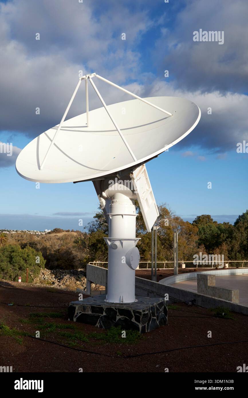 monumento commemorativo all'antenna satellitare inta nel sito originale della stazione maspalomas di gran canaria, isole canarie, spagna Foto Stock