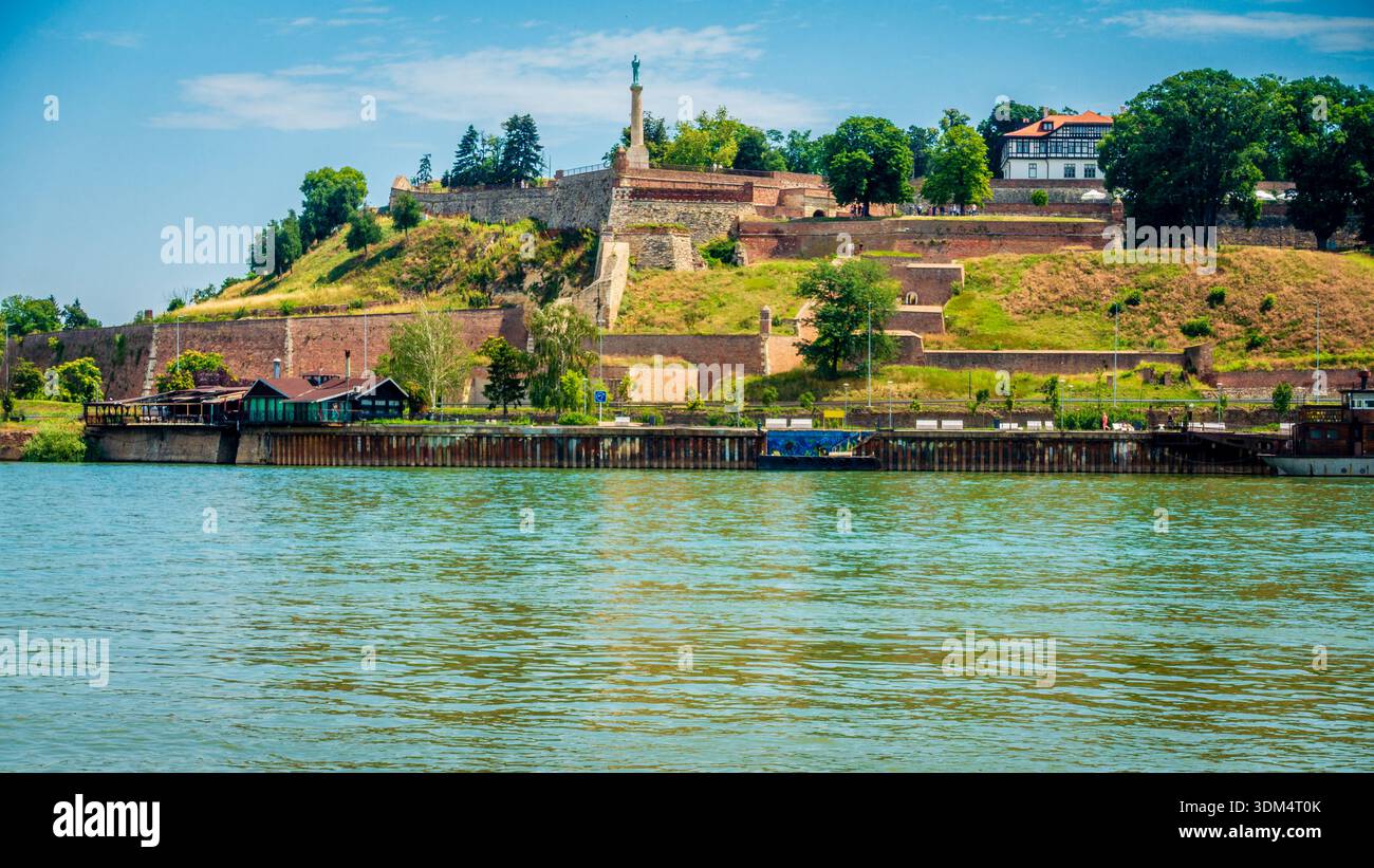 Vista della fortezza di Belgrado dal fiume Sava, Belgrado, Serbia Foto Stock
