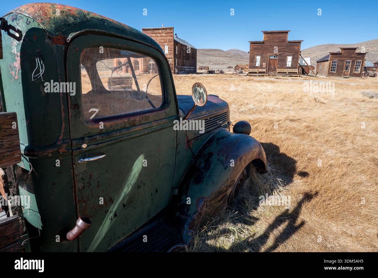 Abbandonato nel 1927 Dodge Graham nella storica città mineraria di Bodie, California, Stati Uniti. Foto Stock