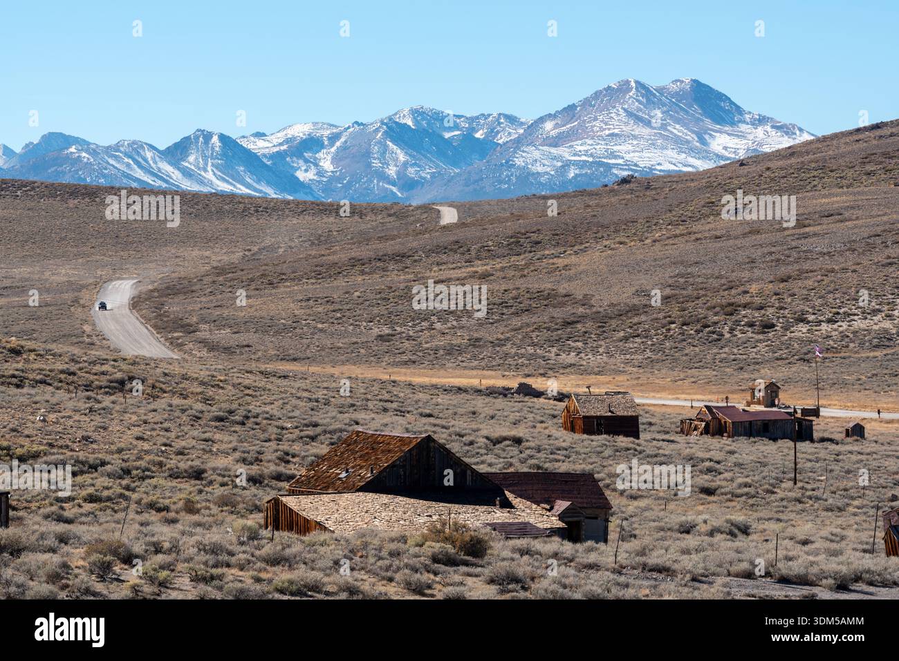 Sierra Nevada Range e la storica città mineraria di Bodie, California, Stati Uniti. Foto Stock