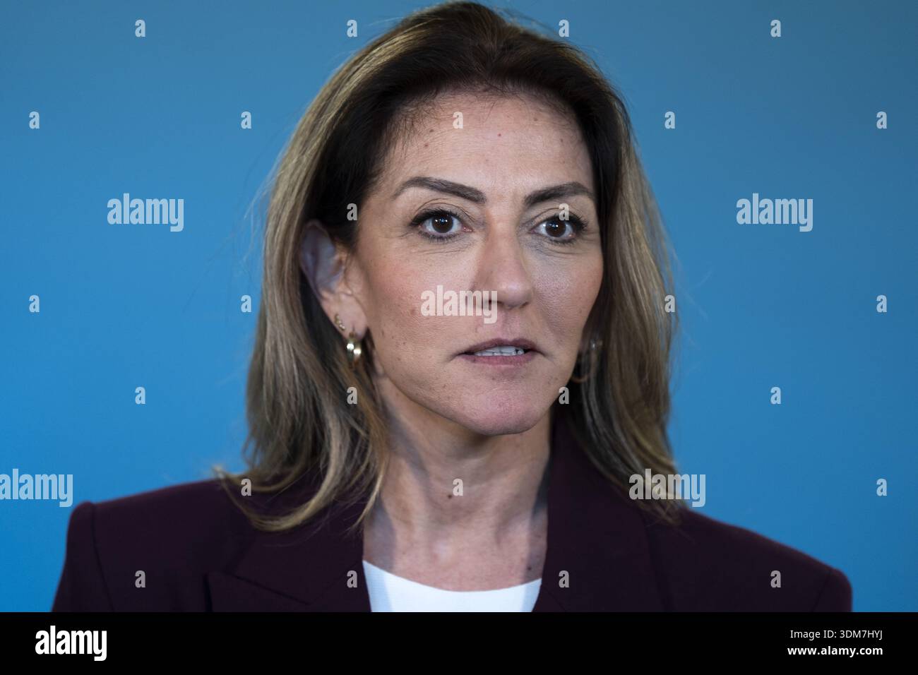 L'AIA - Dilan Yesilgoz (VVD) arriva nell'area di formazione della coalizione per un incontro con il formateur Rob Jetten (D66). JEROEN JUMELET / ANP netherlands OUT - belgio OUT Foto Stock
