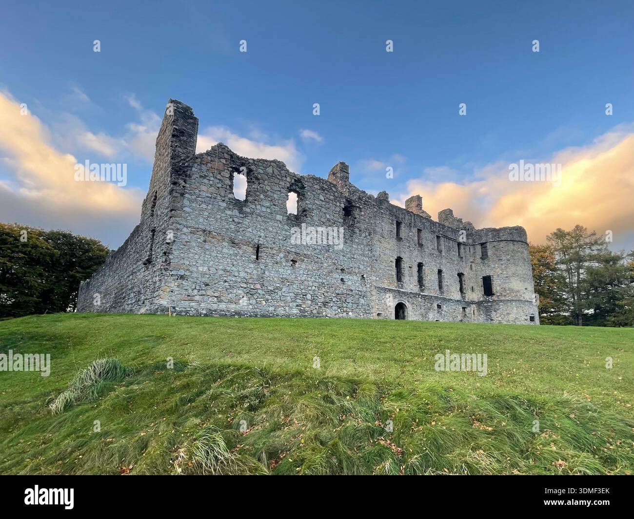 Castello di Balvenie, Dufftown, Moray in Scozia. - Immagine stock catturata con smartphone
