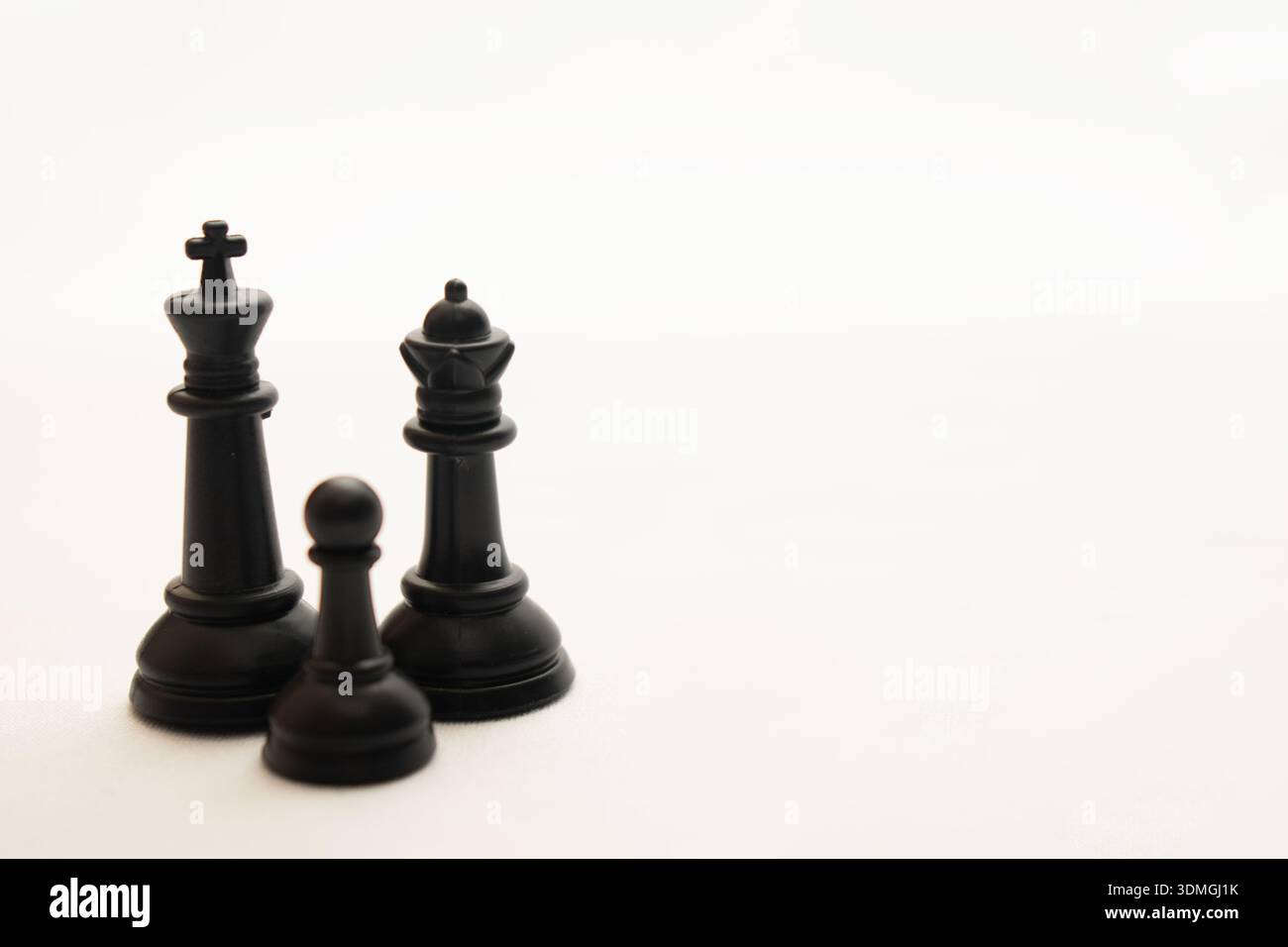 scacchi neri che rappresentano il lavoro di squadra e la strategia di leadership Foto Stock