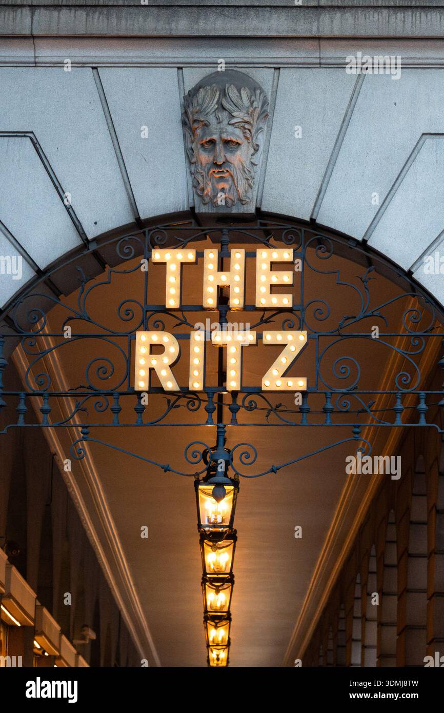 Il Ritz di Londra, Regno Unito Foto Stock