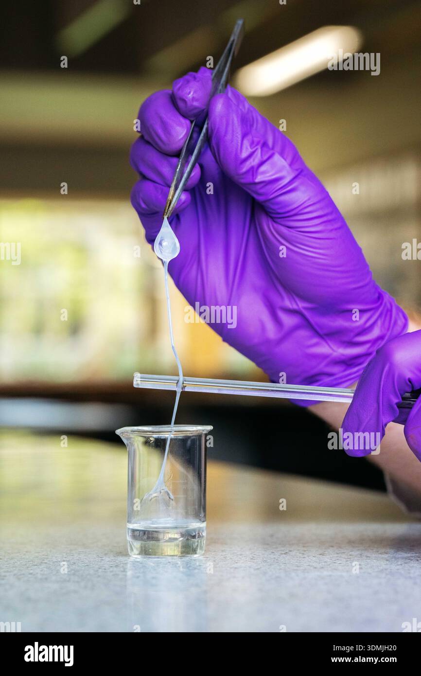 Liquido immiscibile immagini e fotografie stock ad alta risoluzione