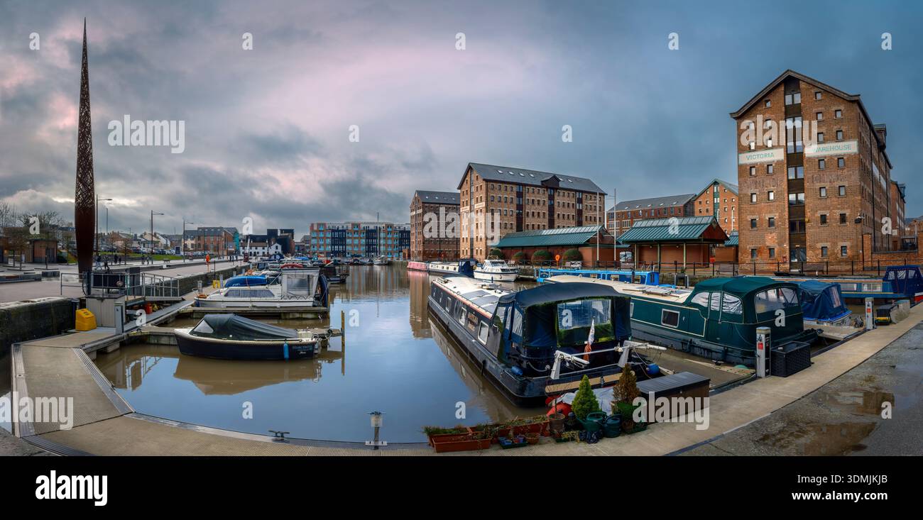 Gloucester, Gloucestershire - Gloucester Docks è un'area storica della città di Gloucester. I moli si trovano all'incrocio settentrionale del Riv Foto Stock