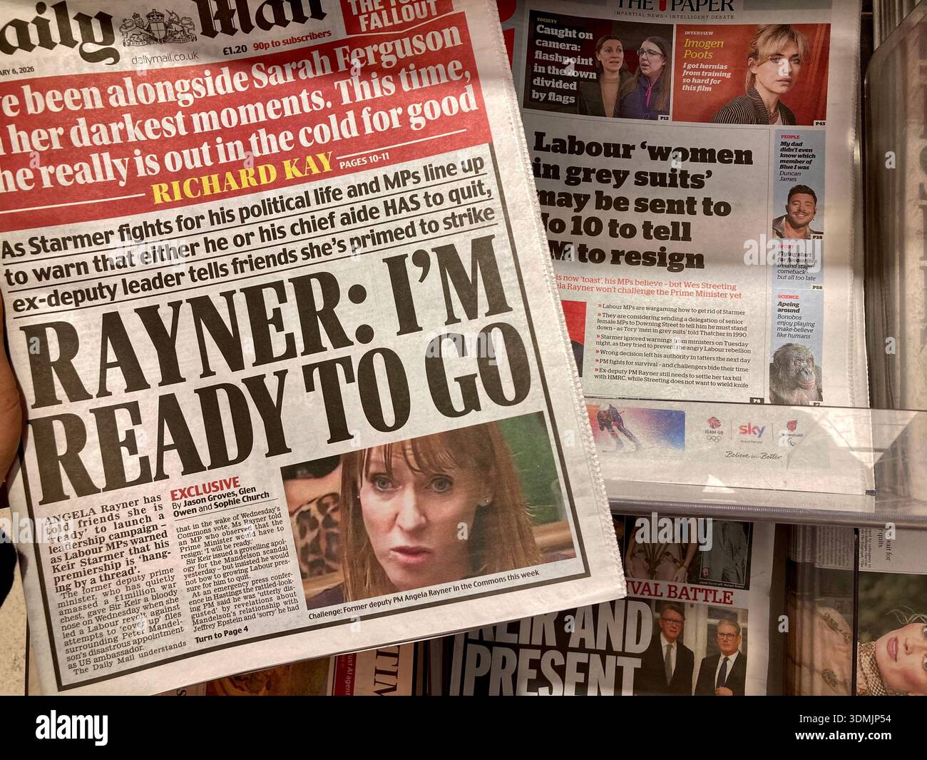 I giornali britannici riferiscono che Angela Rayner è pronta a lanciare una campagna di leadership per sostituire Keir Starmer a causa dello scandalo di Peter Mandelson Foto Stock