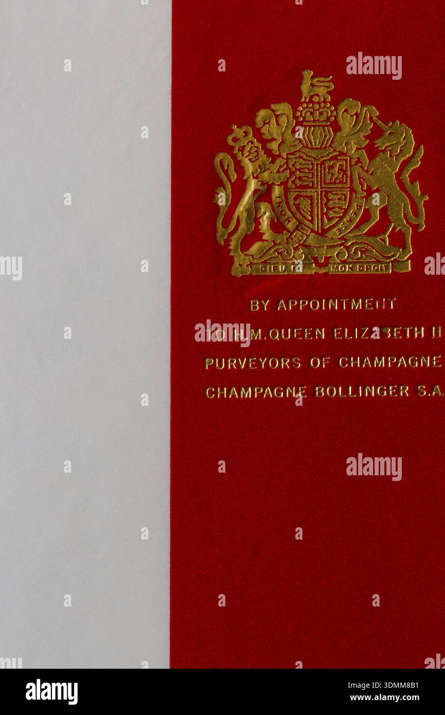 Su appuntamento con la Regina Elisabetta II fornitori di Champagne - Royal Warrant sulla scatola di Bollinger Champagne speciale cuvee Brut - Royal warrants Foto Stock