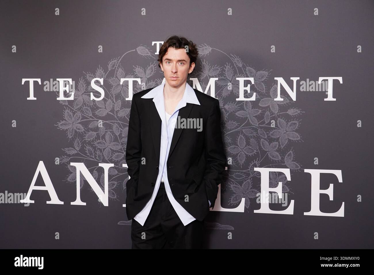 Matthew Beard arriva a Picturehouse Central a Londra per la proiezione di gala britannica del Testamento di Ann Lee. Data foto: Venerdì 6 febbraio 2026. Foto Stock