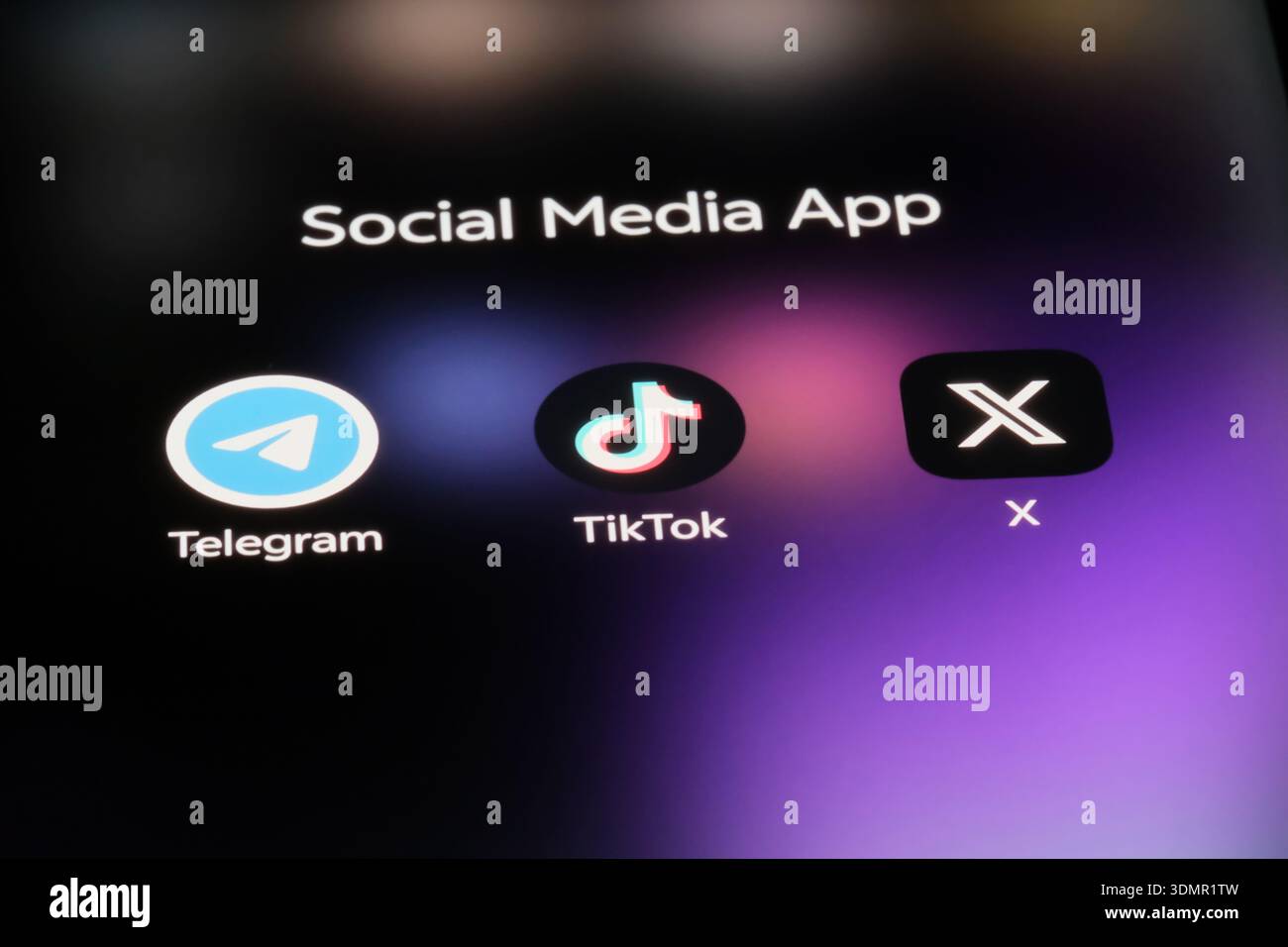 Shanghai, Cina - 4 febbraio 2026: TikTok, Telegram e X twitter, icone delle app dei social media Foto Stock