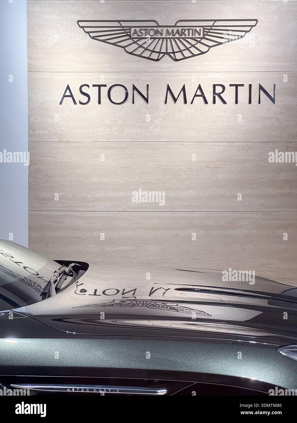 Aston Martin, Park Lane, Londra - Immagine stock catturata con smartphone
