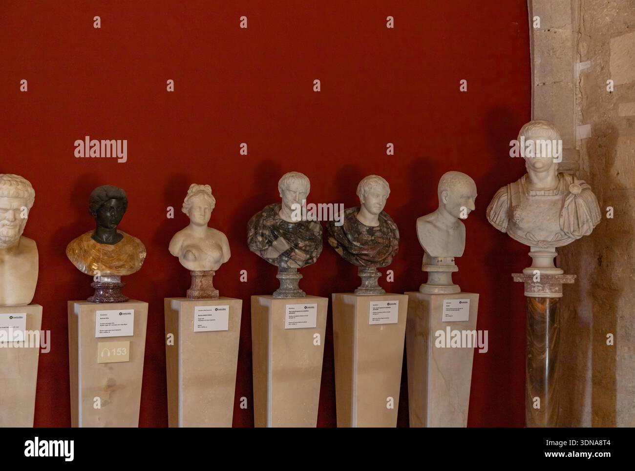 Un'immagine dei manufatti al Museo di storia della città di Palma di Maiorca. Foto Stock