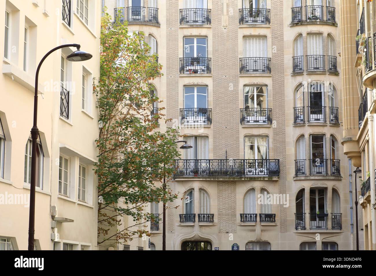 Francia, Parigi, rue Agar, edifici progettati da Hector Guimard Foto Stock