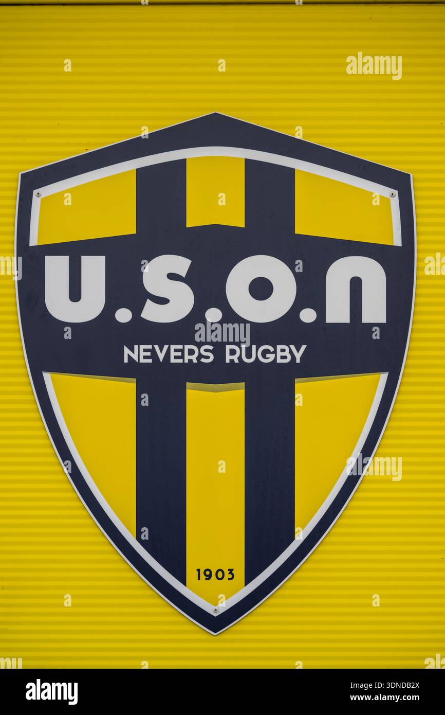 Francia, Nièvre, Sermoise-sur-Loire, stadio Pré-Fleuri, logo USON Nevers Rugby Foto Stock