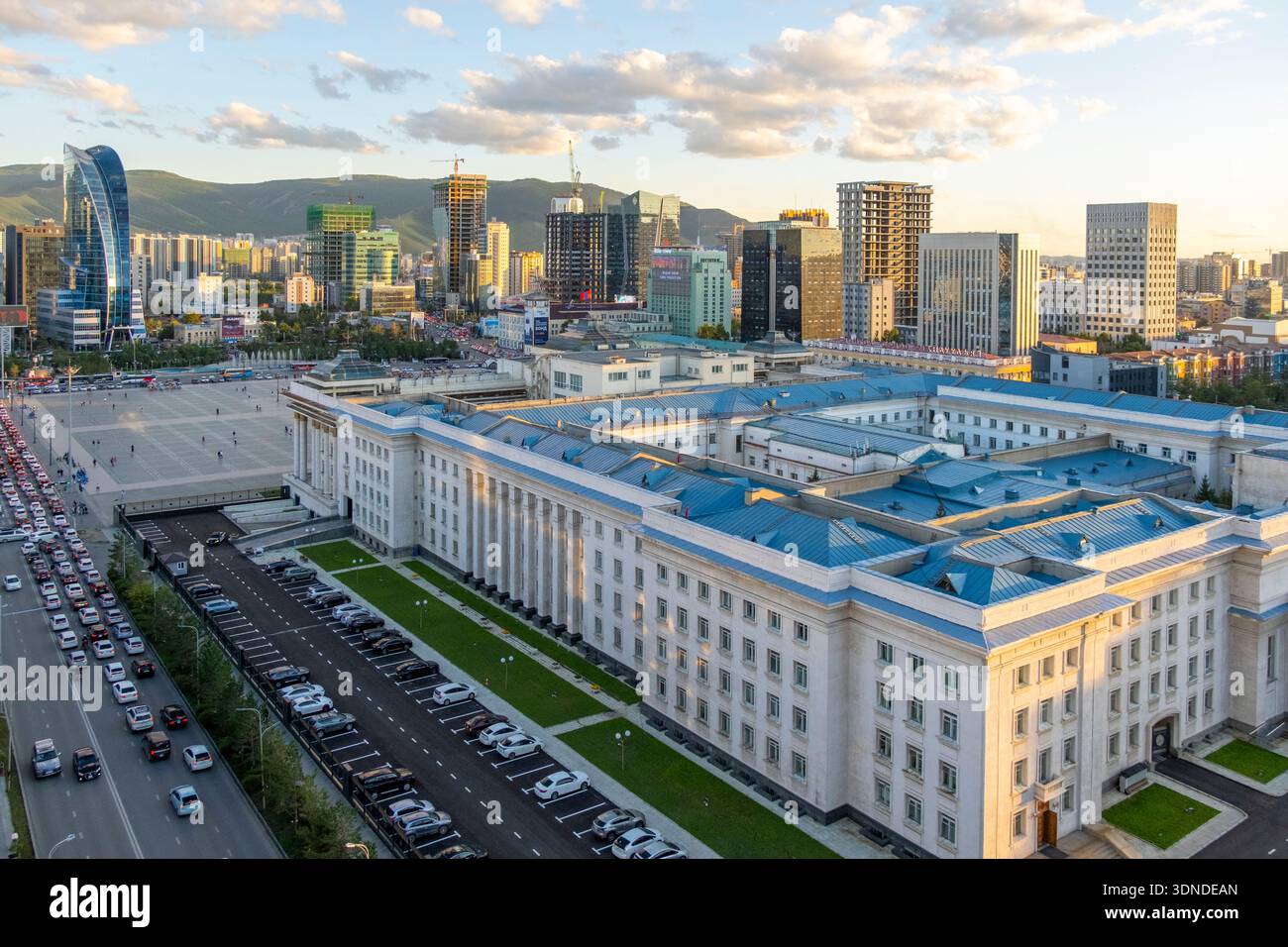 Mongolia, Ulan Bator, Piazza Sukhbaatar, Palazzo del governo Foto Stock