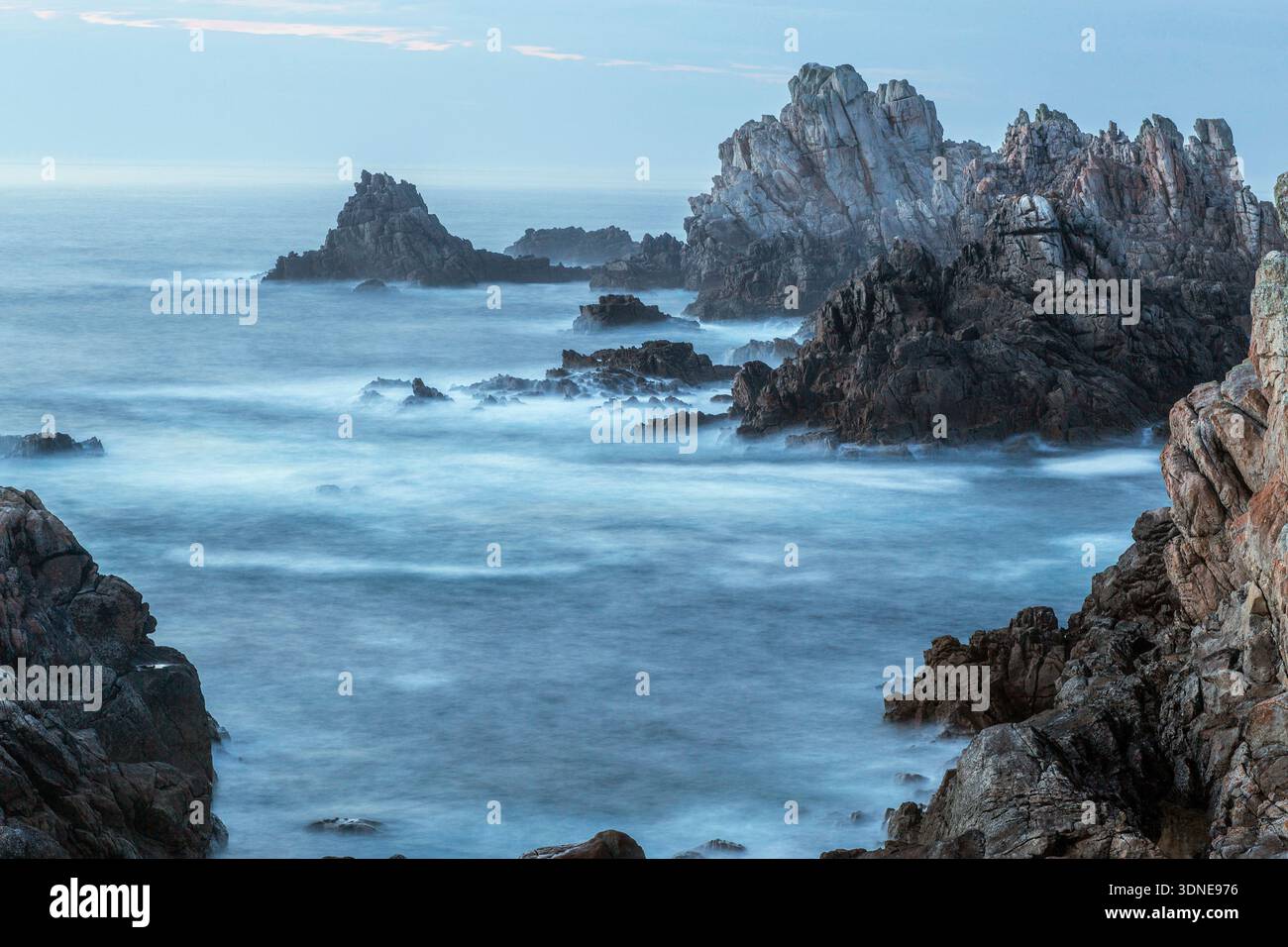 Francia, Ouessant Island, 29, crepuscolo a Pointe de Creac'h.. Foto Stock
