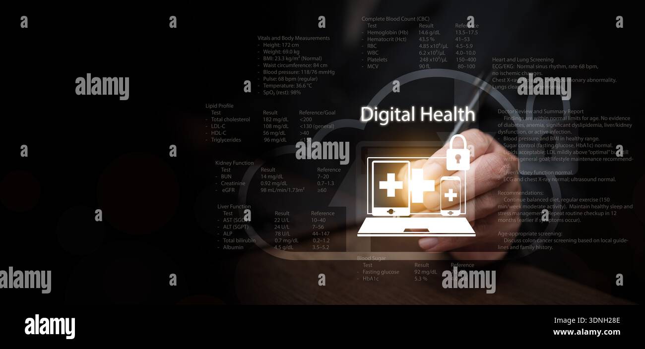 Concetto di cloud computing per la salute digitale. Uomo che registra i dati sanitari su Icon. Dispositivo medico sicuro, interfaccia dati sanitari, monitoraggio online dei pazienti Foto Stock