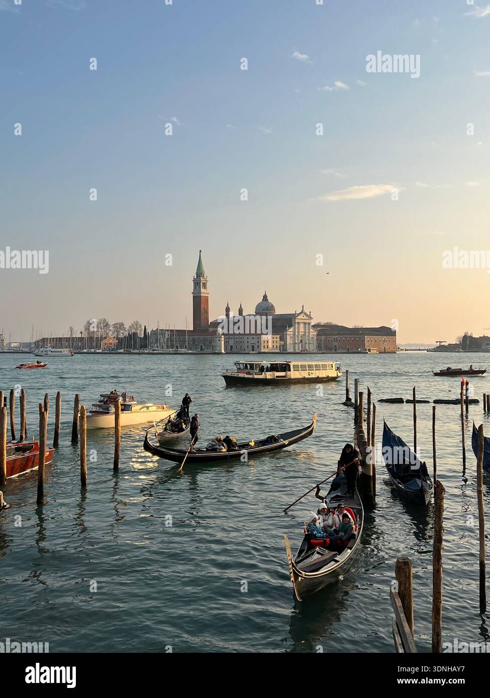 Una vacanza invernale a Venezia ci ha regalato un clima perfetto nella città dei canali Foto Stock