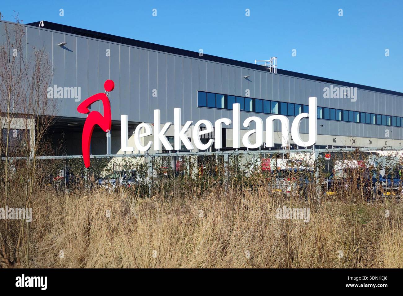 Logo e lettere 3-D della società di dolciumi all’ingrosso Lekkerland, Logistic Park A12, Waddinxveen.Netherlands Foto Stock