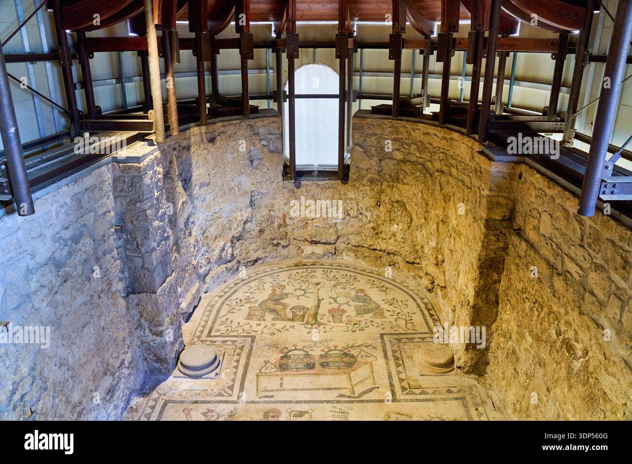 Sala absidale, cubicolo dei musicisti e degli attori, Festa della Dea Flora, Villa Romana del Casale, patrimonio dell'umanità dell'UNESCO, Piazza Armerina, E. Foto Stock