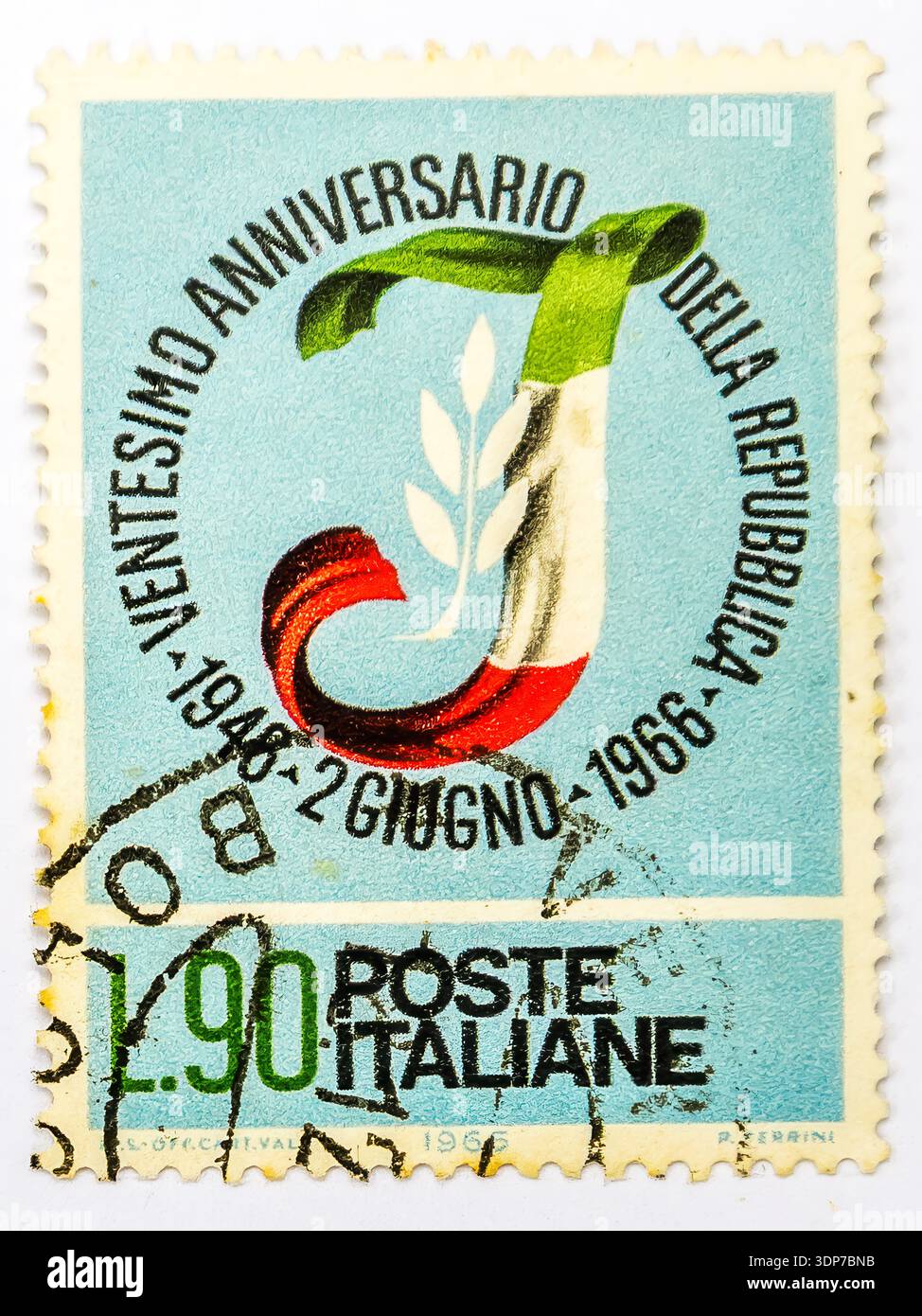 Francobollo italiano da 90 lire per il ventennale della Repubblica Italiana, 1946-1966. Foto Stock