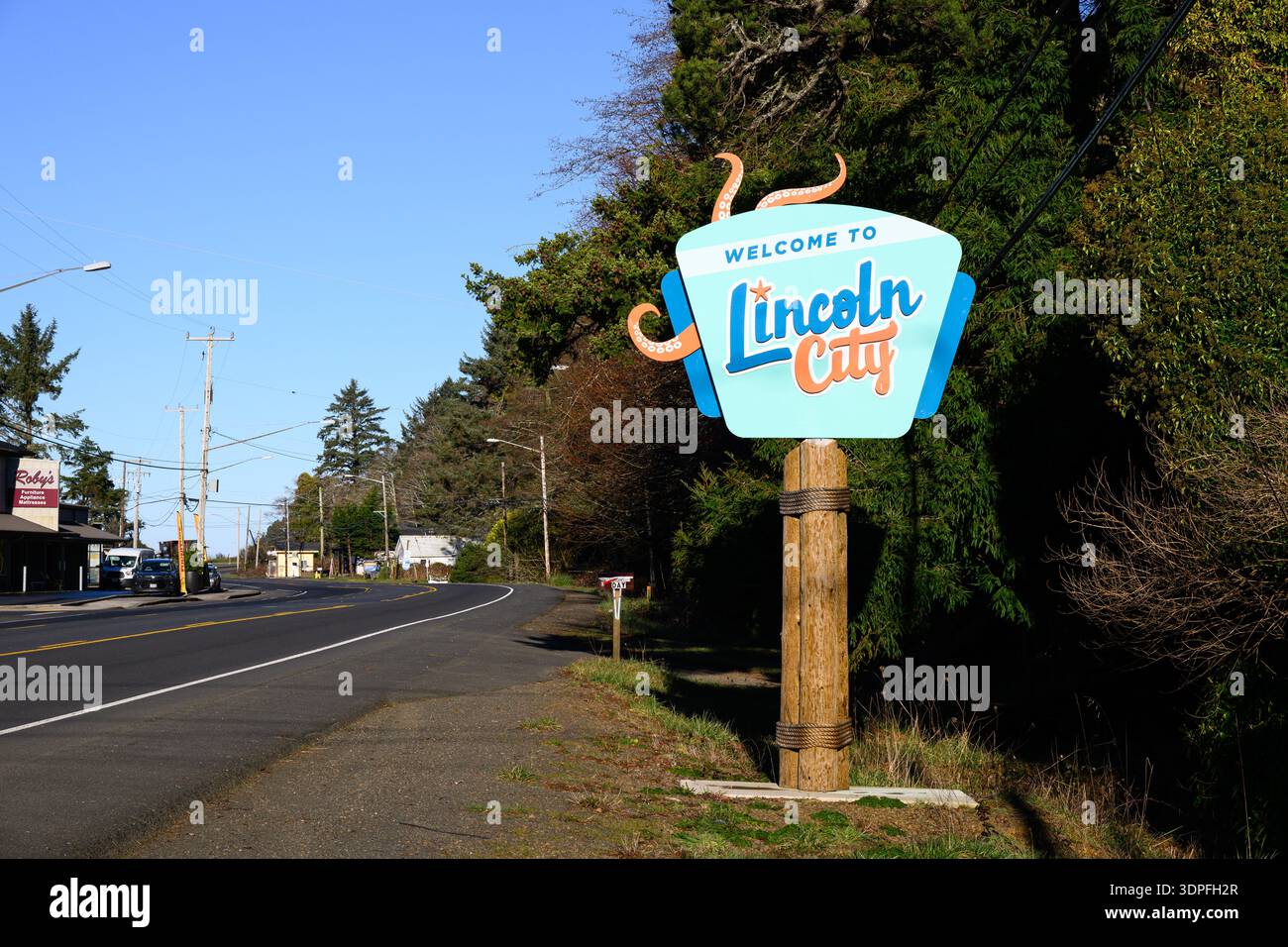 Lincoln City, OREGON, Stati Uniti - 19 gennaio 2026; cartello benvenuto a Lincoln City lungo l'autostrada, una popolare destinazione turistica sulla costa dell'Oregon Foto Stock