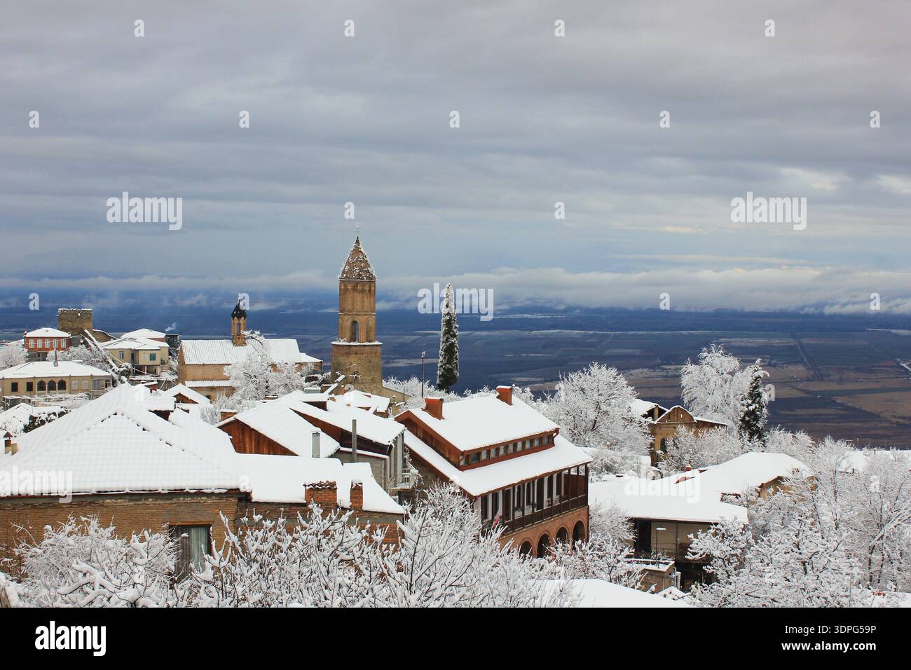 Splendida vista sulla neve di Sighnaghi. Foto Stock