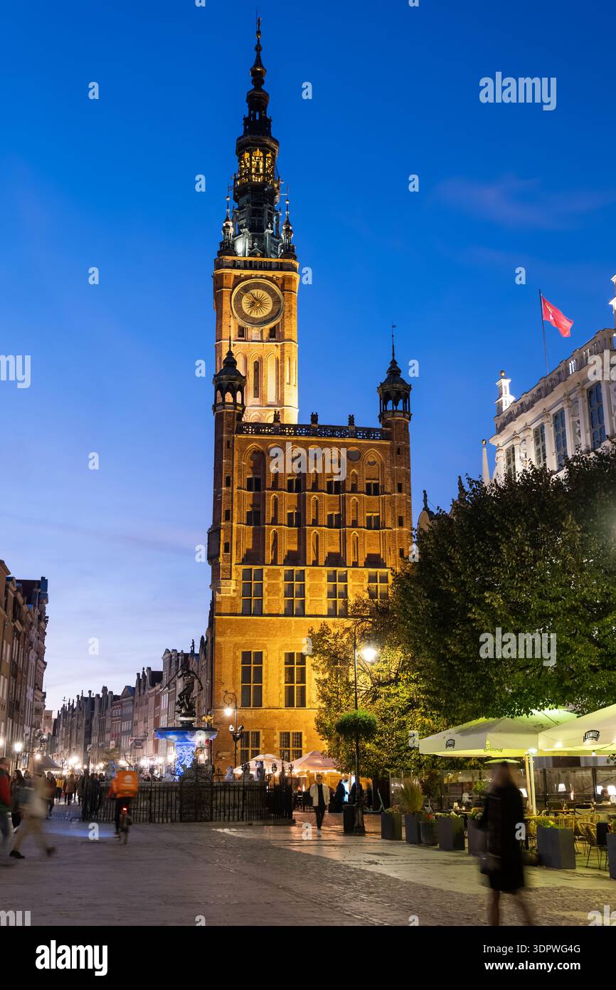 Municipio principale nella città di Danzica in Polonia. Architettura in stile gotico e rinascimentale risalente al XIV secolo, che ospita il Museo di storia. Foto Stock