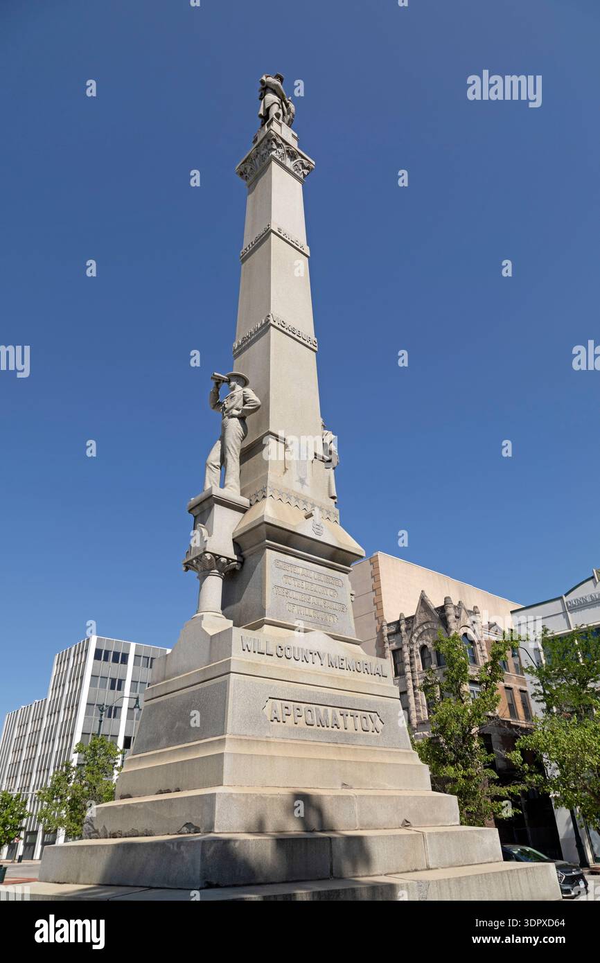 Monumento dedicato alla memoria dei soldati e dei marinai della contea di Will a Joliet, Illinois, USA. Foto Stock