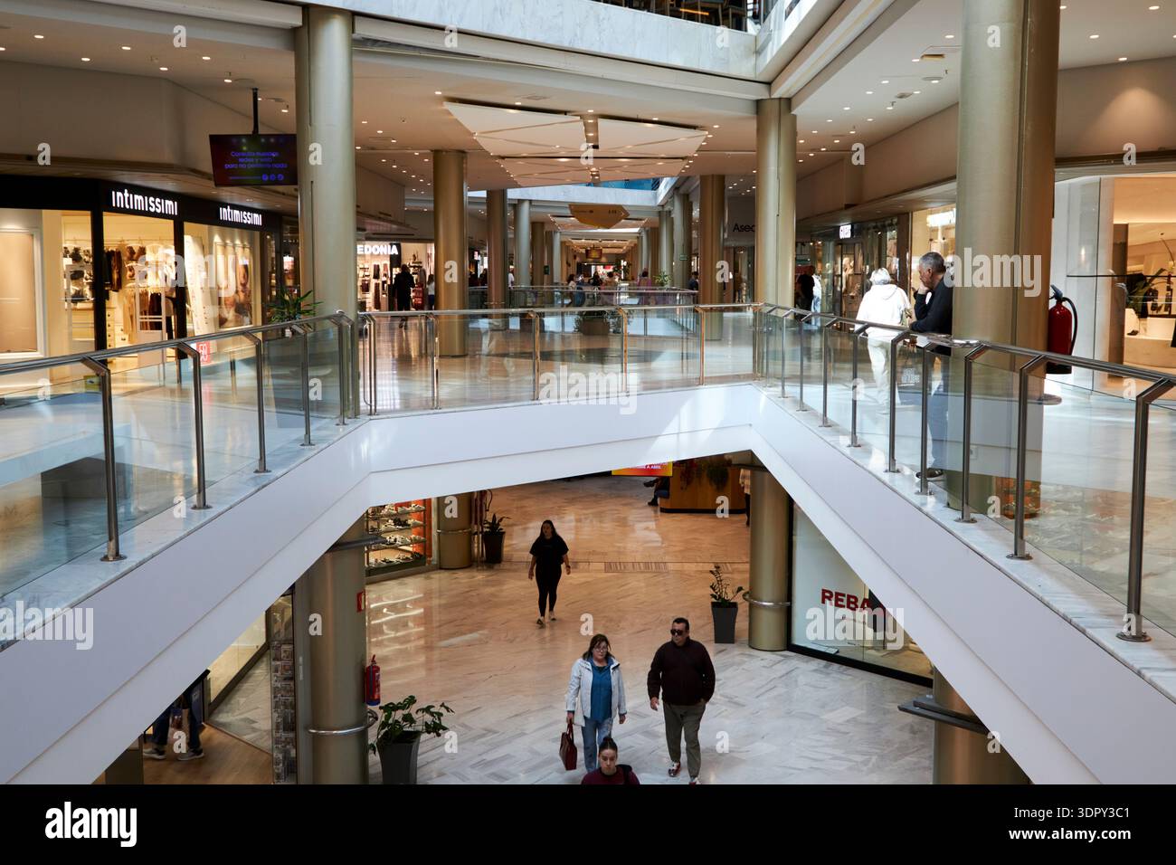 piani interni del centro commerciale las arenas las palmas de gran canaria, isole canarie, spagna Foto Stock