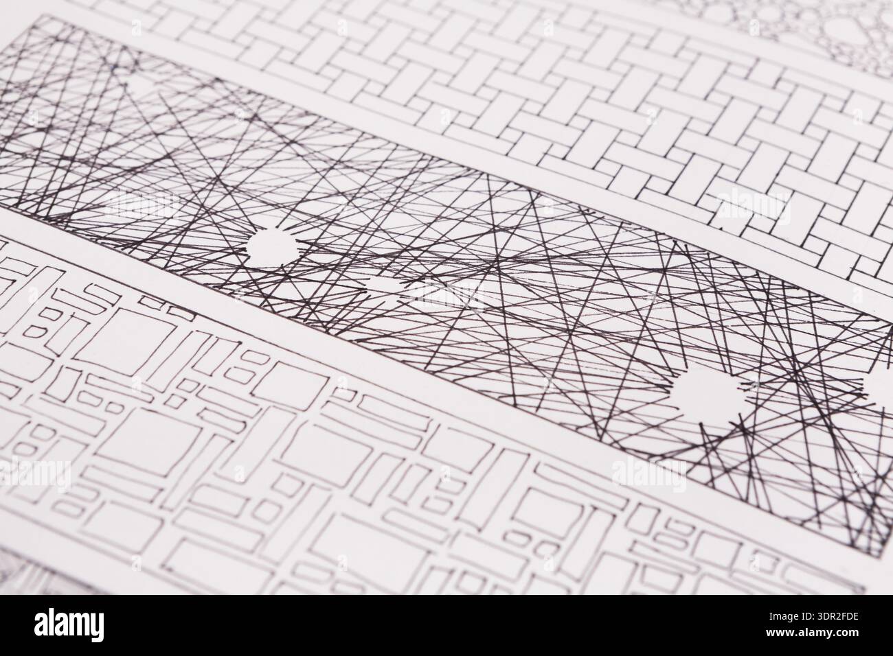 Collage di vari motivi geometrici e disegni che mostrano dettagli complessi in bianco e nero Foto Stock