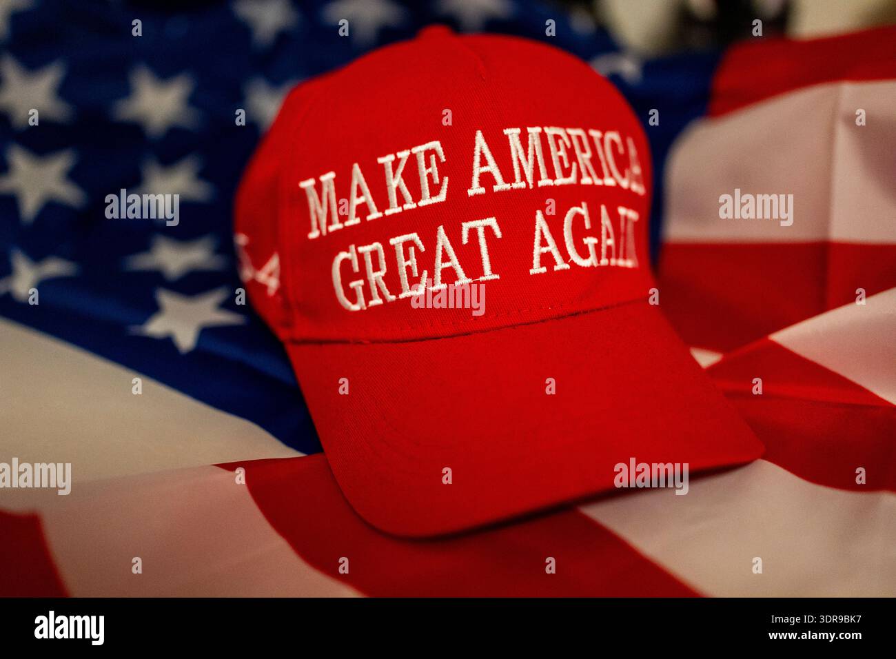 Cappello Trump 2024 MAGA - Berretto Unisex Con Bandiera Americana - Merchandise Ufficioso Per Sostenitori - Regalo Patriota - Verde, Blu, Taglia M
