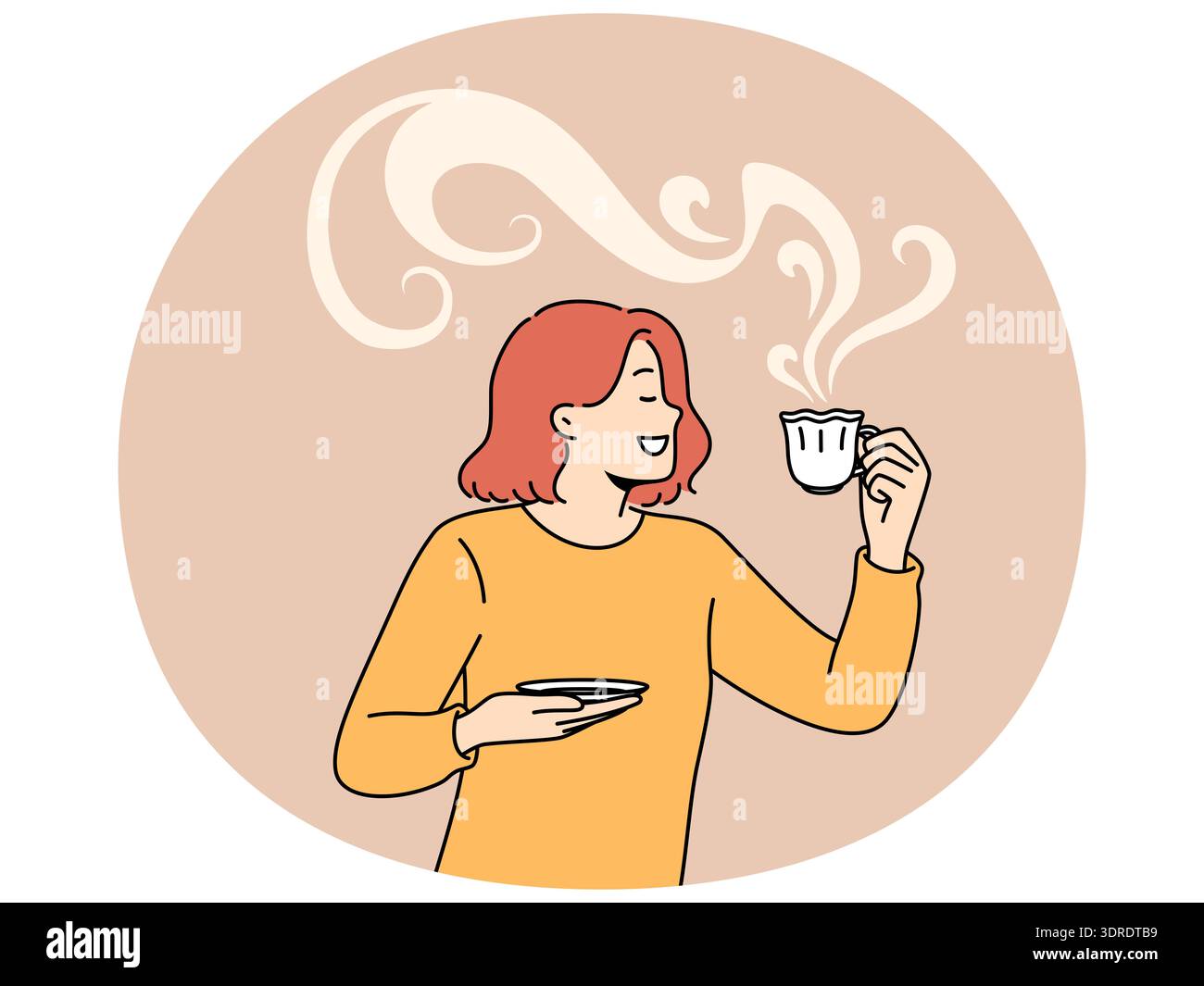La donna beve caffè aromatico da una bella tazza e sorride gustando il gusto di una bevanda calda Foto Stock