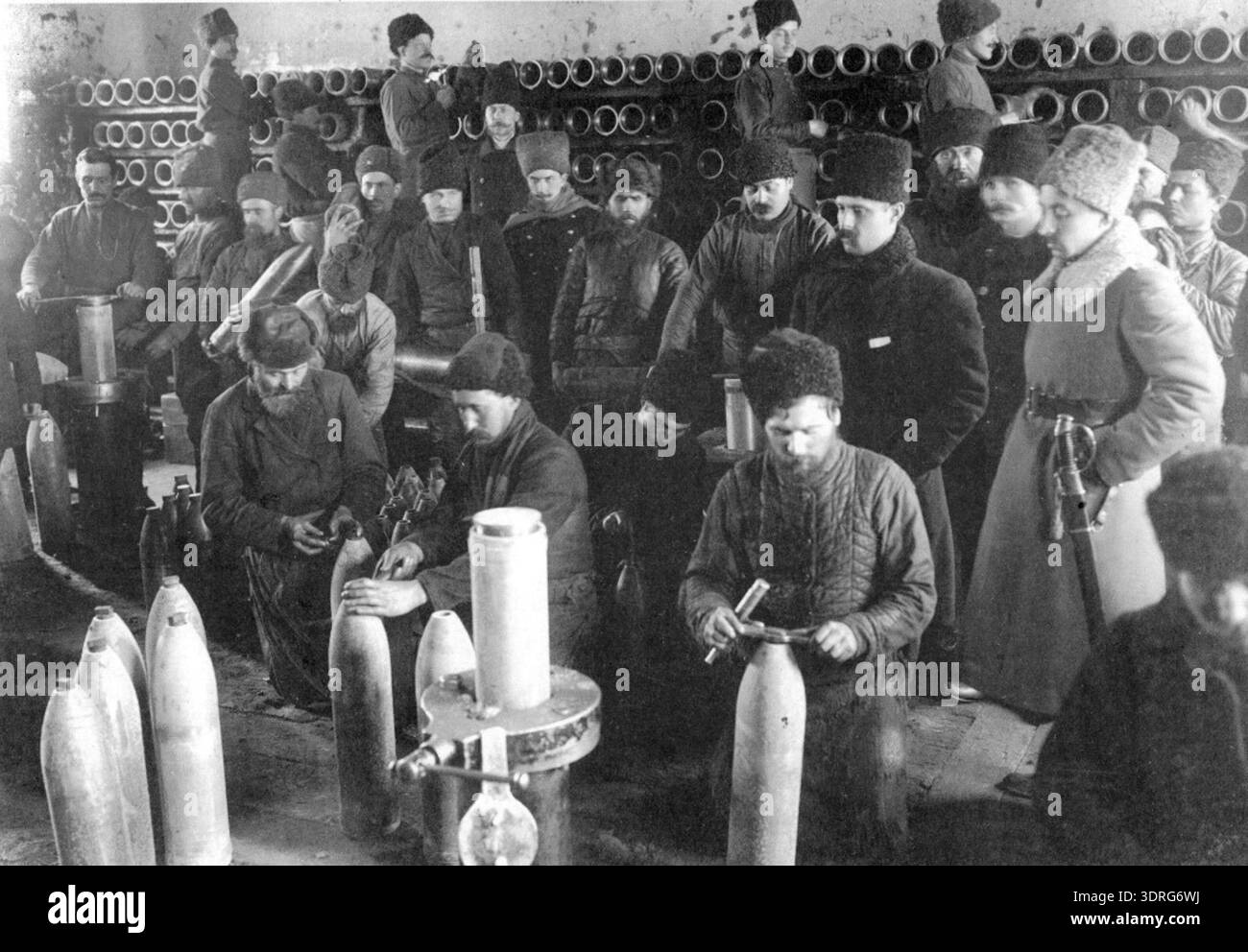 Documenti storici che denotano l'anno 1914, documentano un periodo specifico nelle fonti dei primi anni del XX secolo. La voce illustra la notazione cronologica, l'organizzazione dell'archivio e le pratiche standard di conservazione dei dati del tempo. Foto Stock