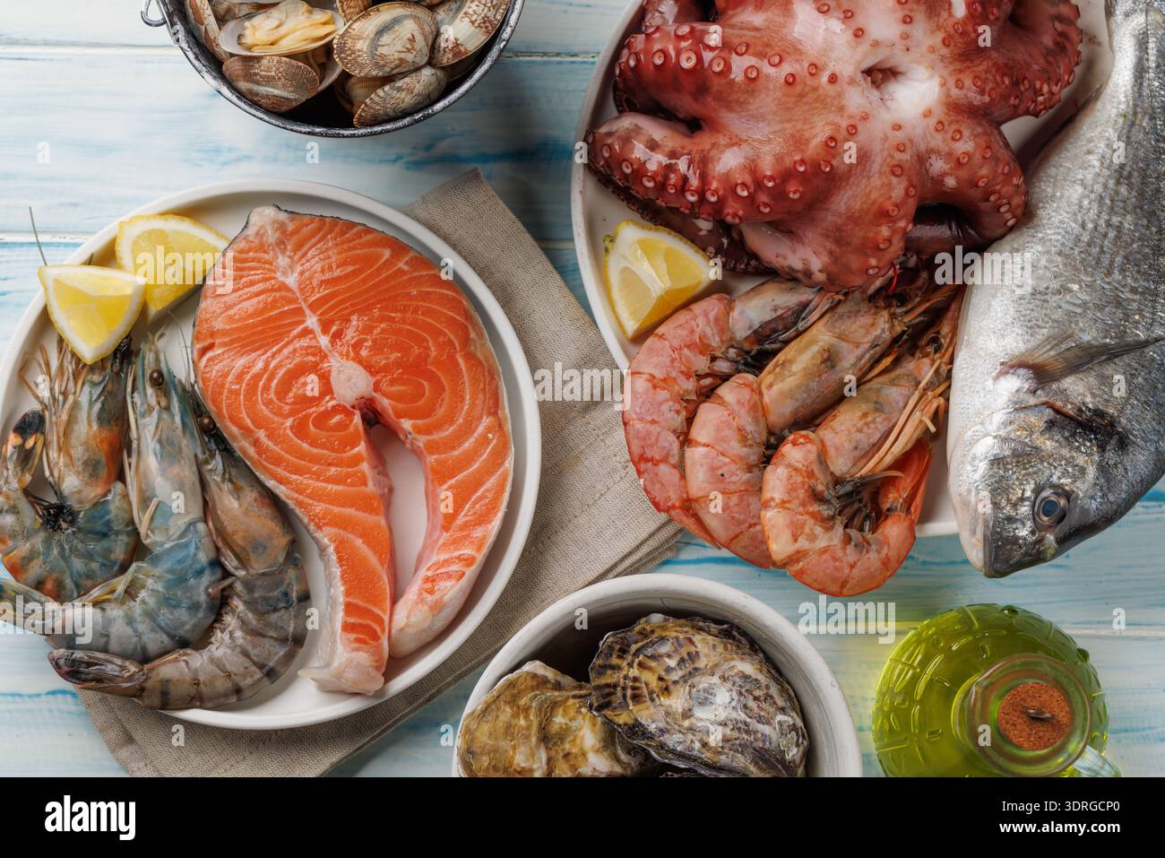 Specialità di pesce: Gamberetti, salmone, ostriche Foto Stock