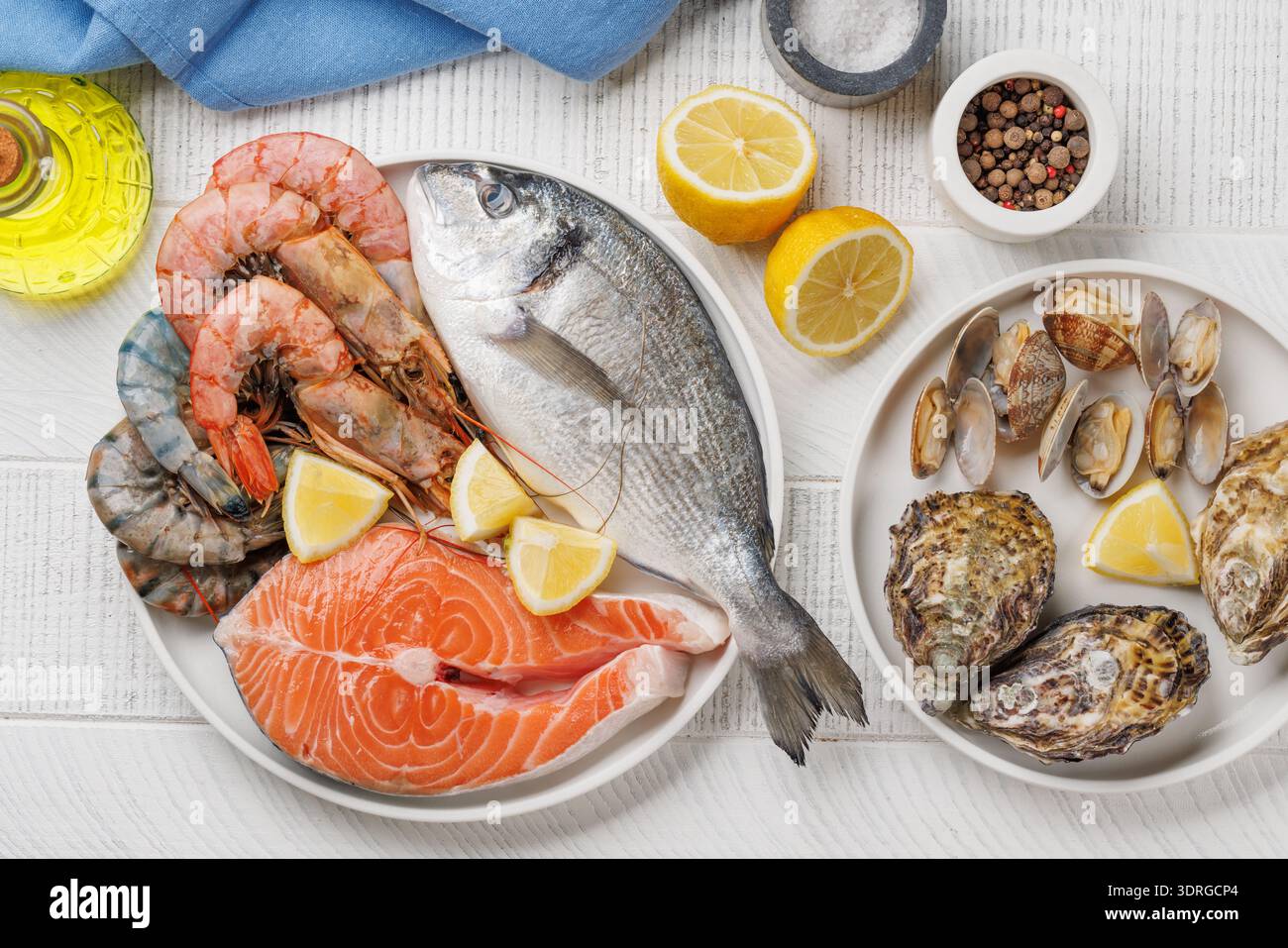 Specialità di pesce: Gamberetti, salmone, ostriche Foto Stock